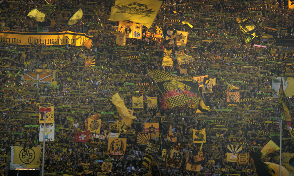 GELBE WAND - Südtribüne im Westfalenstadion