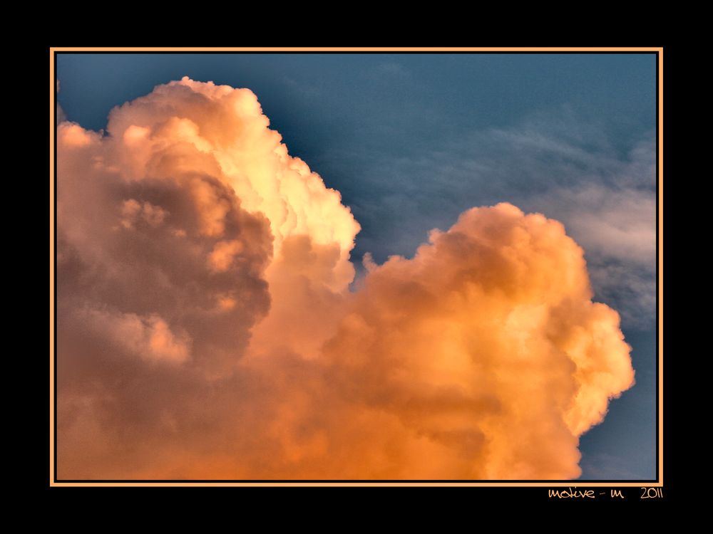 gelbe Wolke vor dem Regen