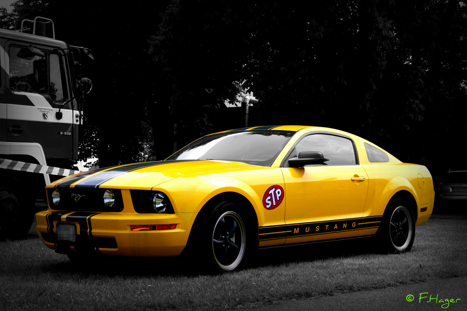 Gelber Mustang