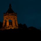 Gelbes Denkmal - Kaiser Wilhelm an der Porta