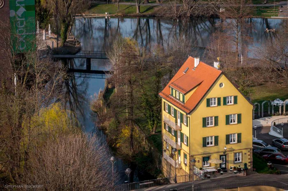 Gelbes Haus am Neckar