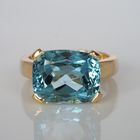 Gelbgoldring mit traumhaft blauem Aquamarin