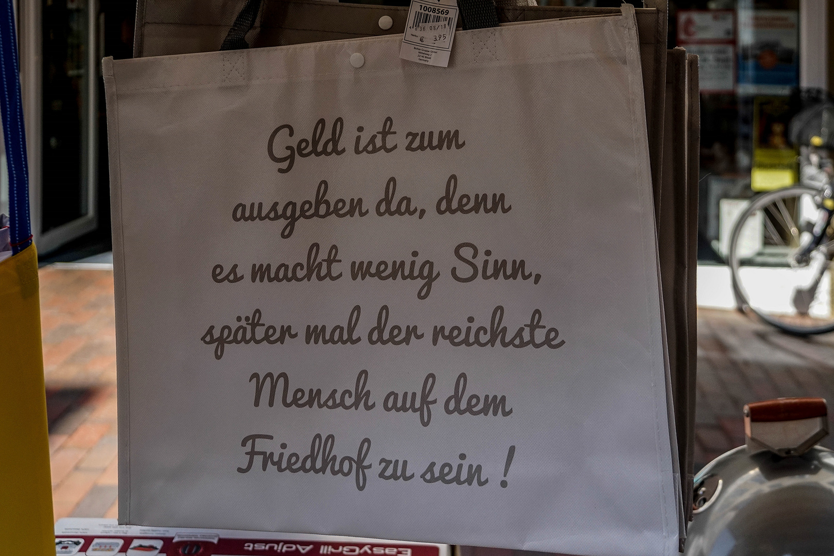 Geld ist zum ausgeben da, ...