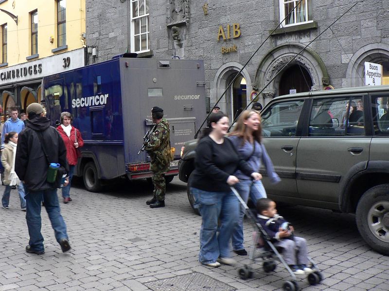 Geldtransport in Galway