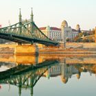 Gellertbad mit Freiheitsbrücke Budapest 