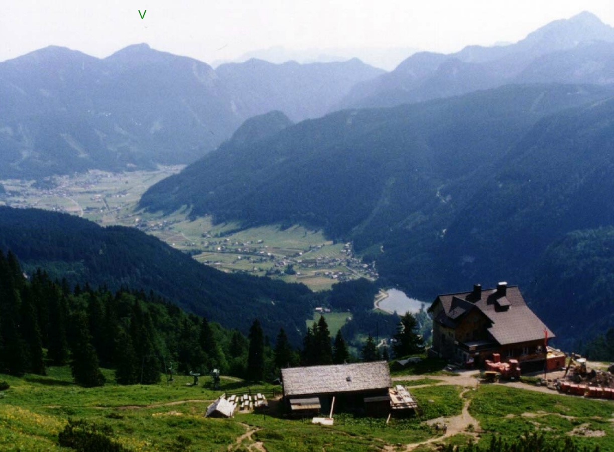 - GELÖST - Welchen Spitznamen hat der Gipfel des markierten Berges (V) und wo liegt dieser Berg?