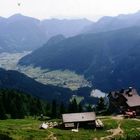 - GELÖST - Welchen Spitznamen hat der Gipfel des markierten Berges (V) und wo liegt dieser Berg?