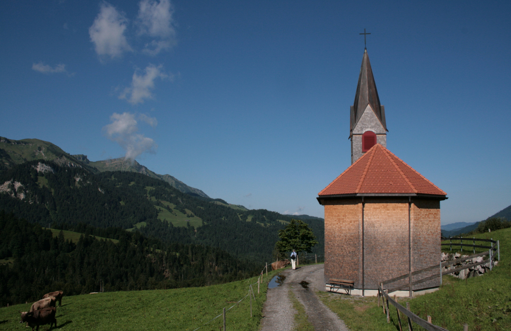 - GELÖST - Wo steht diese "einmalige" Kapelle? Was ist so einmalig daran?