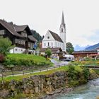 Gemeindeamt und Kirche in Silbertal