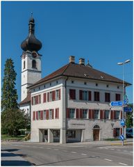 Gemeindehaus und Kirche