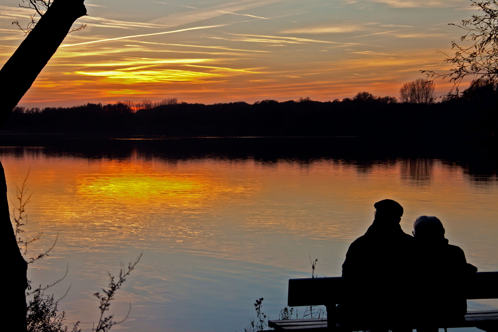 gemeinsam den Sonnenuntergang genießen.