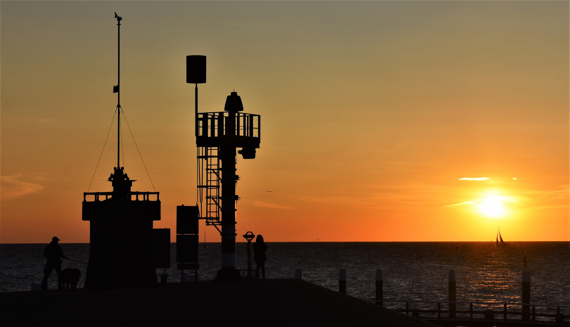 gemeinsam im Sonnenaufgang 