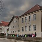 Gemeinsam zur Schule gehen,