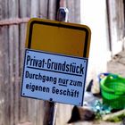 ... gemeint ist eigentlich "Durchgang nur für Kunden"