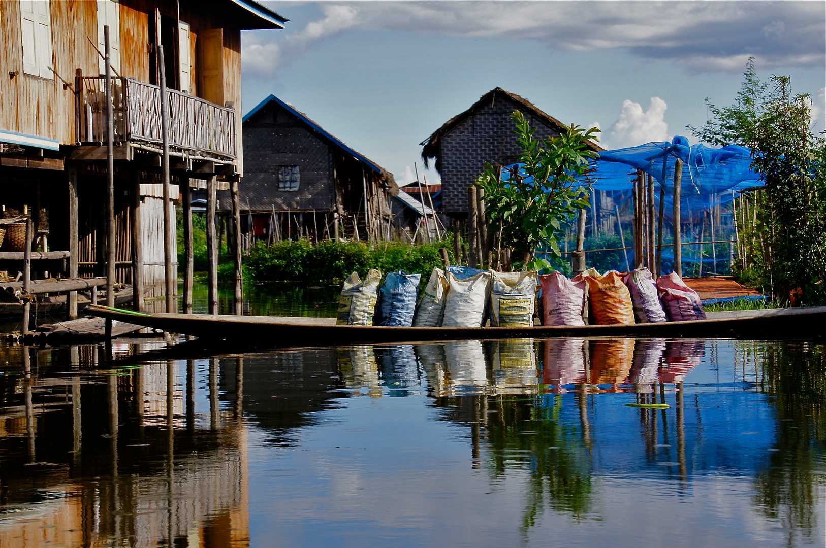 gemüsetransport, inle see, burma 2011