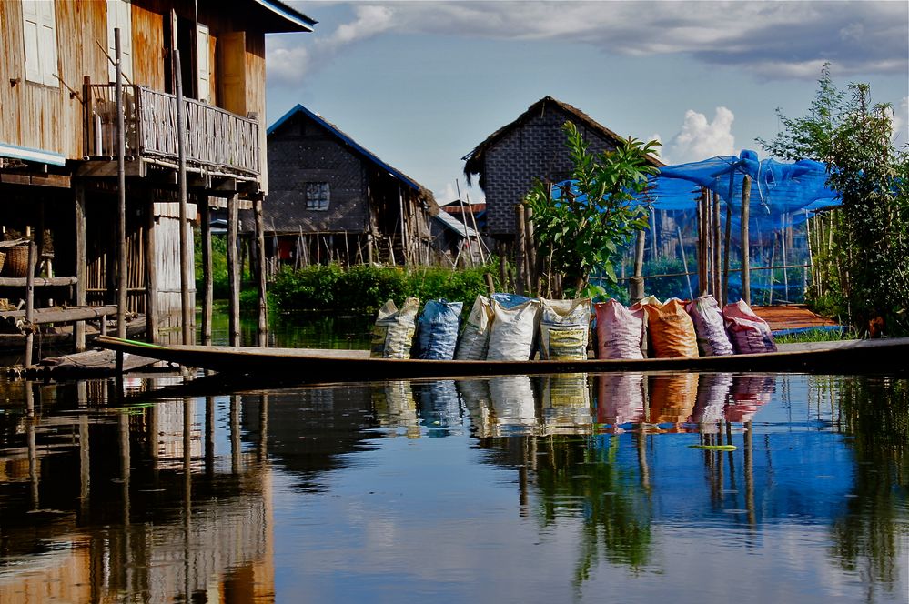 gemüsetransport, inle see, burma 2011