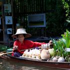 Gemüseverkäuferin am Floating Market bei Bangkok, Thailand