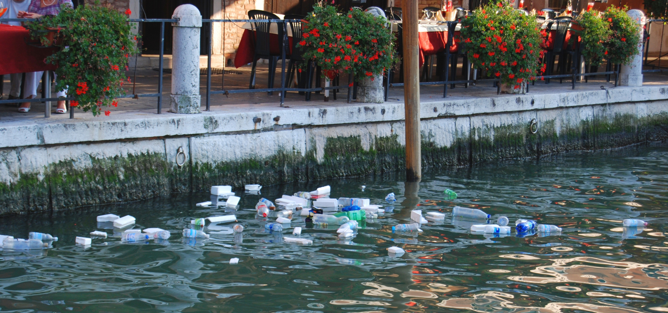 ...gemütliches Plätzchen am Wasser