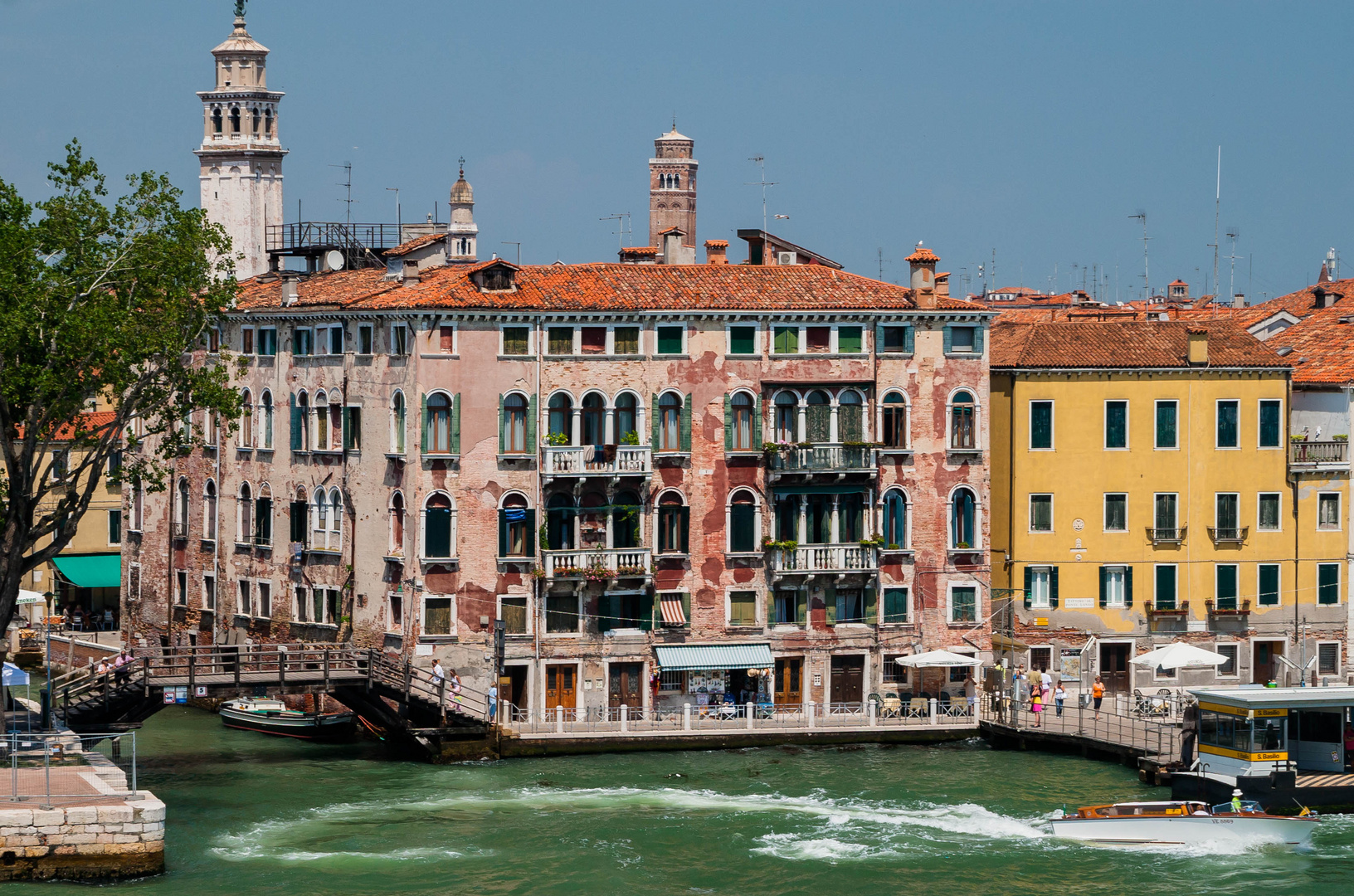  genau: ecke canale della guidecca und rio san sebastiano