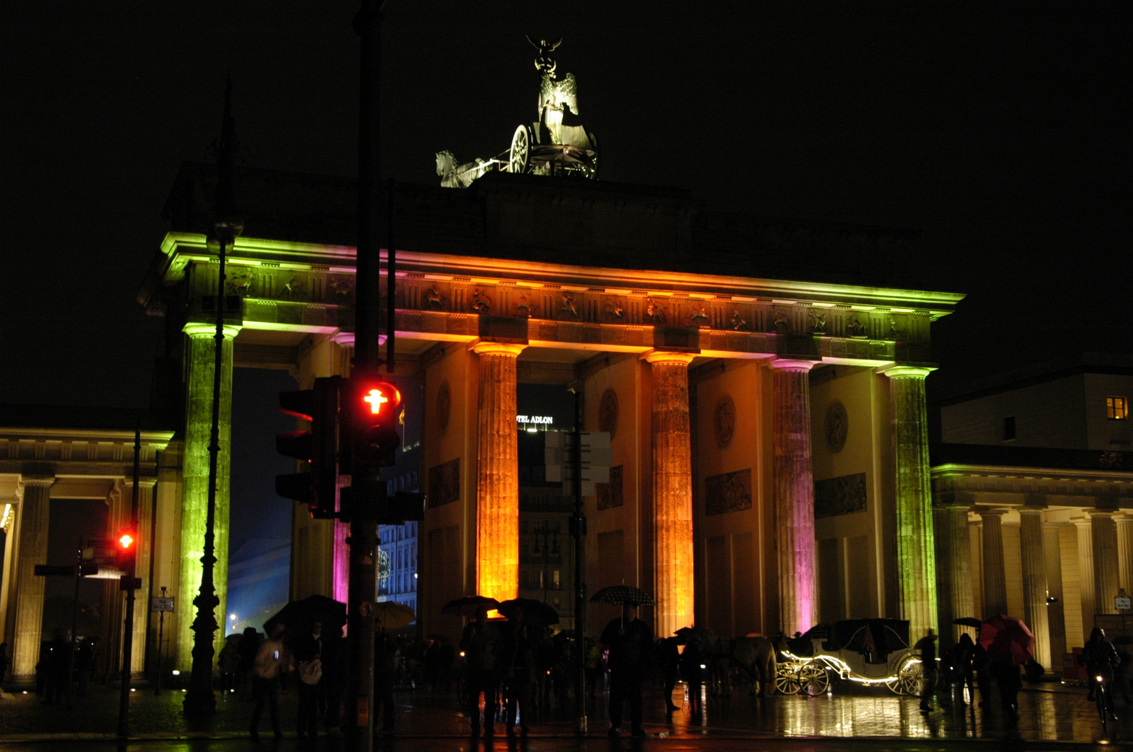 Genau vor 25 Jahren... die Brandenburger-Tor-Öffnung