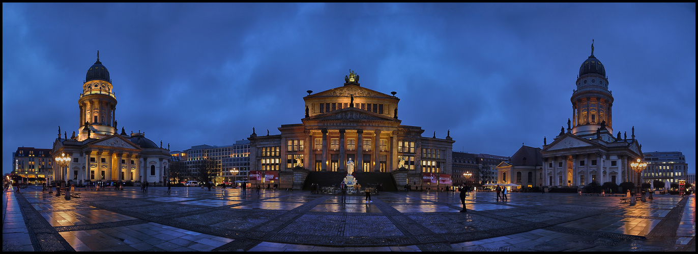 Gendarmenmarkt bei Nacht