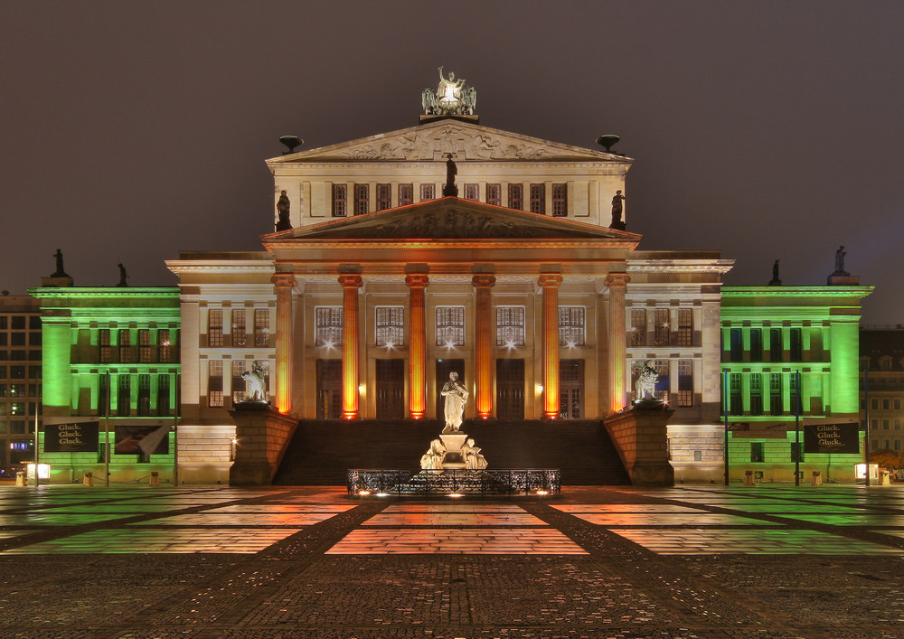 Gendarmenmarkt beim Festival of Light in Berlin