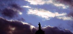 Gendarmenmarkt: Sending a Prayer