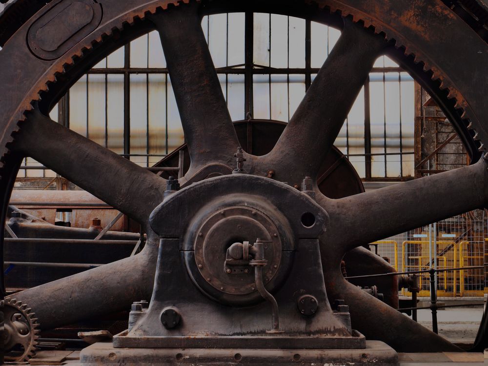 Generator im alten Stahlwerk