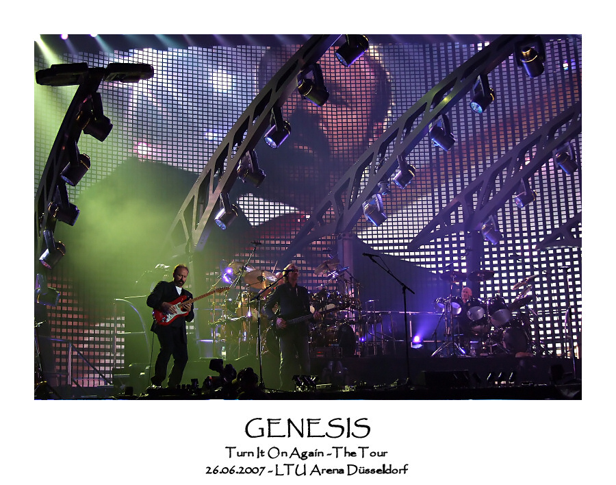 GENESIS - Turn It On Again - Solo Daryl Stuermer