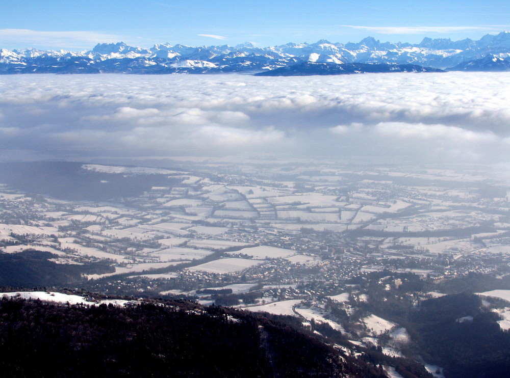 Genfer See unter dem Hochnebel