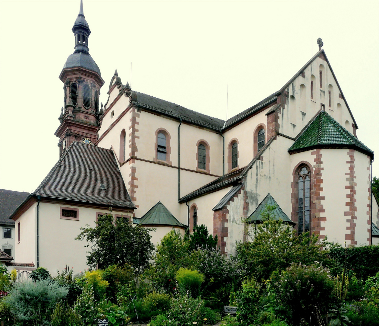 Gengenbach, Kirche und Klostergarten