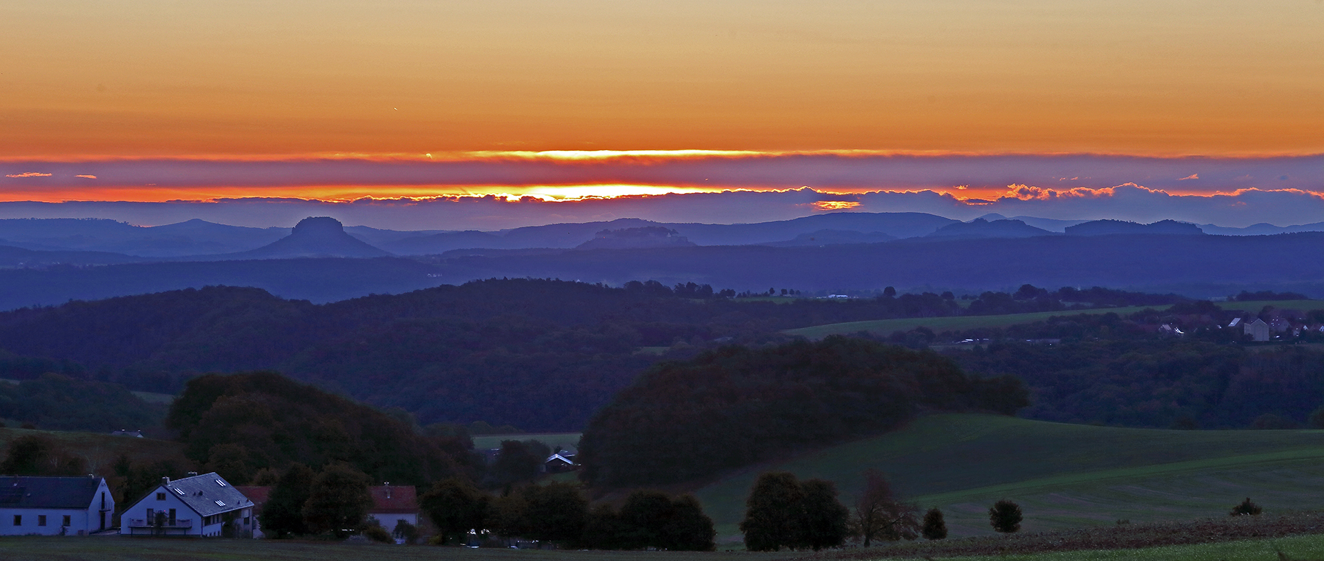 Geniale Sicht und phantastisches Morgenrot von Schmorsdorf aus