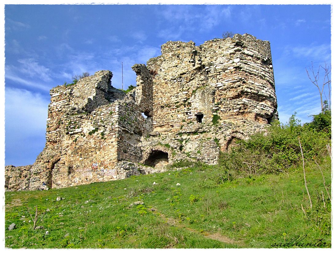 Genoese (Yoros) Castle