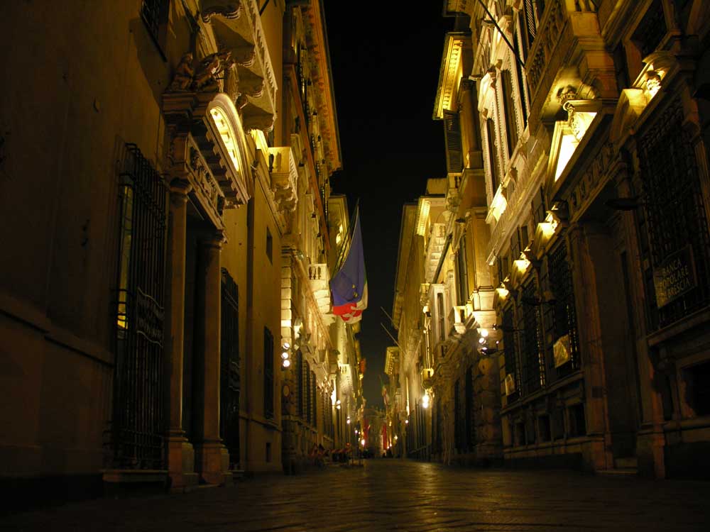 genova di notte