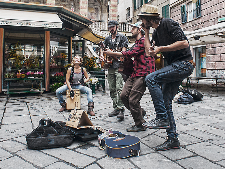 GENOVA, MUSICA IN PIAZZA BANCHI