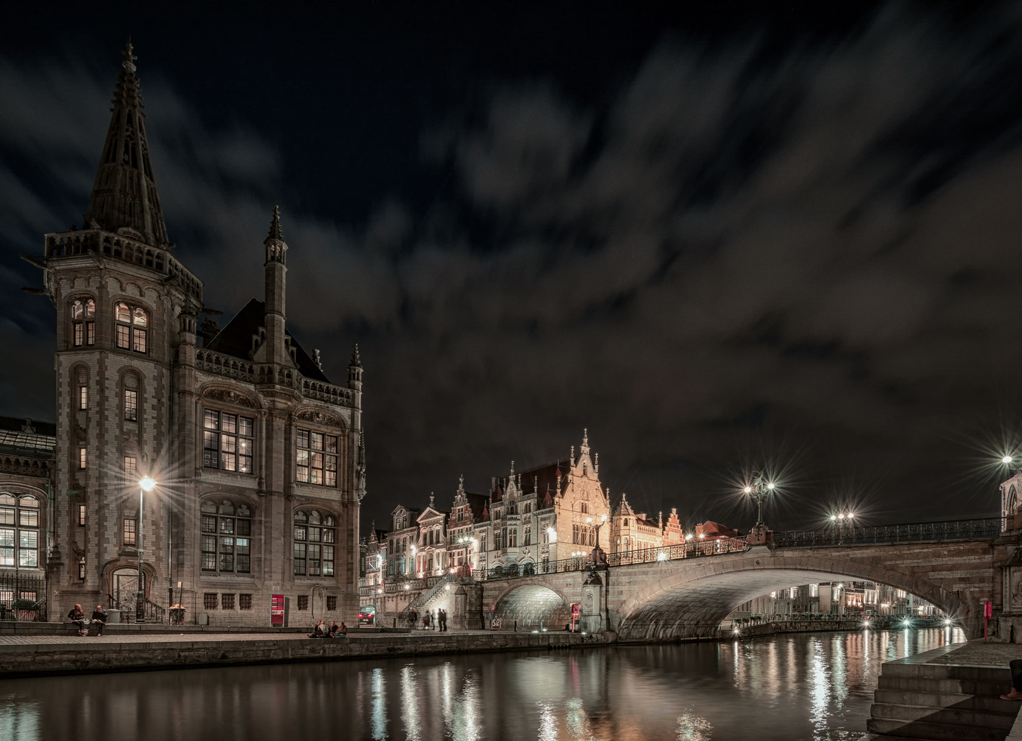 Gent @ night 