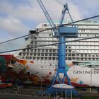 Genting Dream vor der Meyer Werft