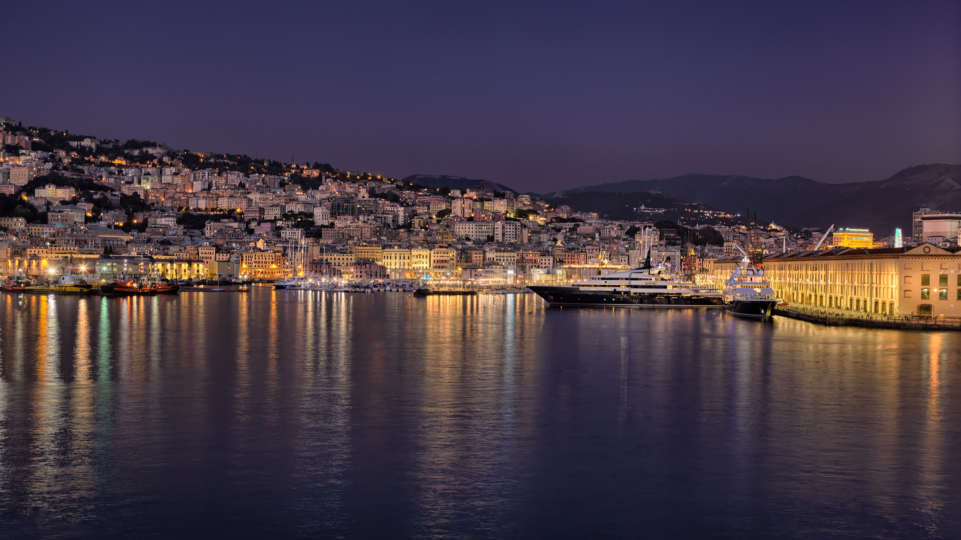 Genua bei Nacht