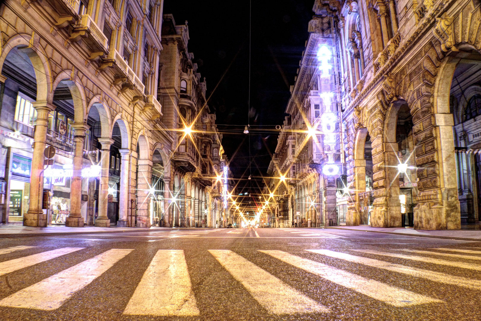 Genua bei Nacht