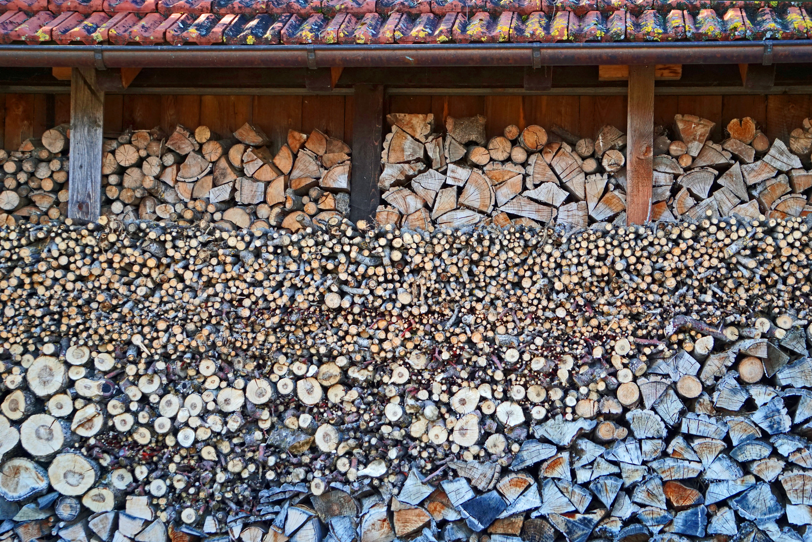 Genügend Holz in der Hütte..........