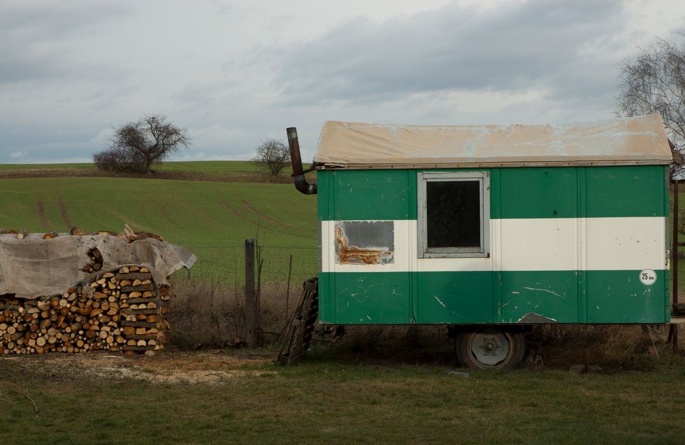 genug Holz vor der Hütte