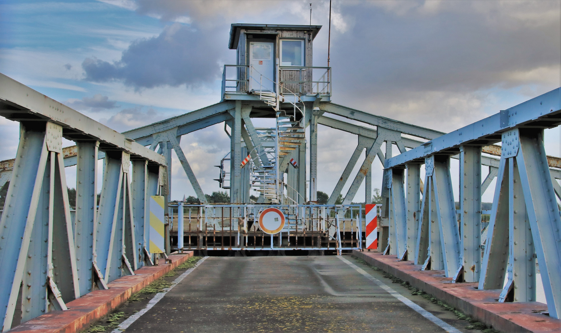 Geöffnete Meiningenbrücke