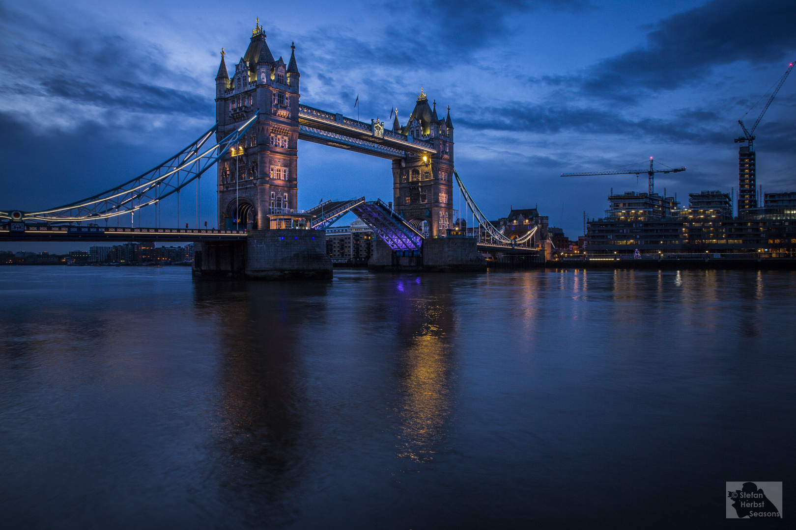 Geöffnete Towerbridge