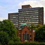 Geomatikum mit Schröderstifts-Kirche