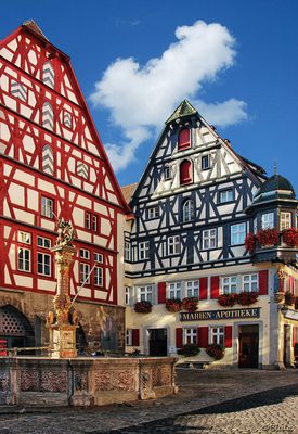 Georgsbrunnen und viel Fachwerk