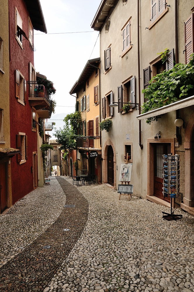 Geprägt ist Malcesine durch die Altstadt mit ihren vielen engen Gassen.