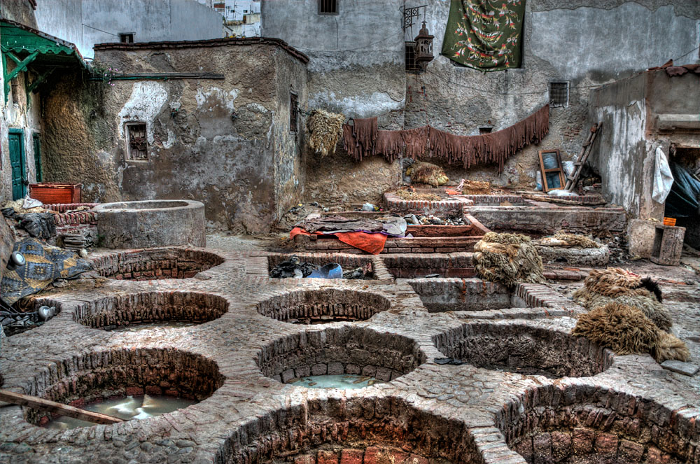 Gerberei in der Medina von Teutouan/Marokko HDR