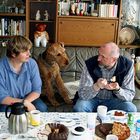 Gerd zu Besuch ........ Hund Emma ist fasziniert vom Kuchen?