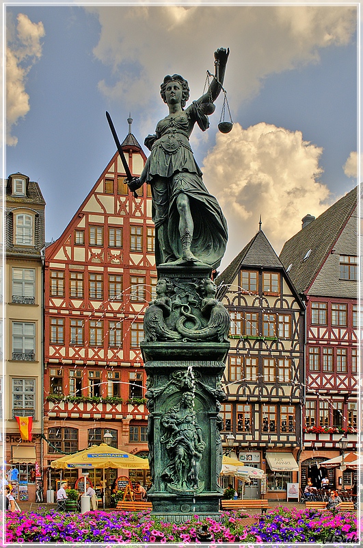 Gerechtigkeitsbrunnen in Frankfurt