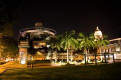 Gerichtsgebäude - Singapore bei Nacht